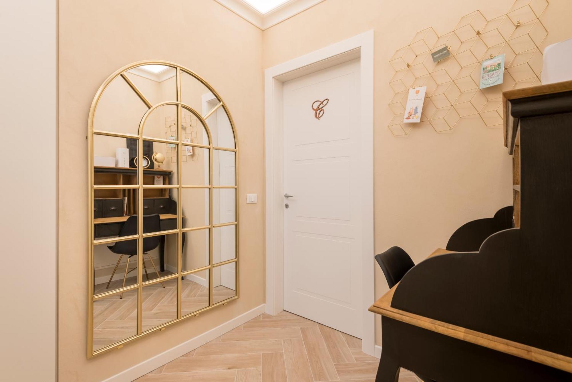 Golden Chic - Citta Alta Apartman Bergamo Kültér fotó