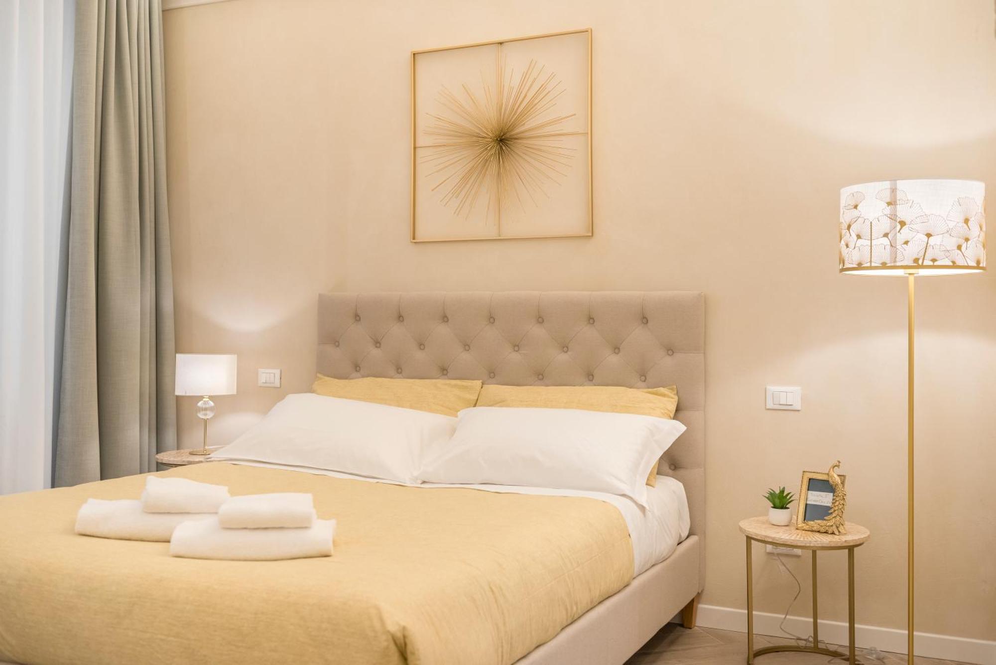 Golden Chic - Citta Alta Apartman Bergamo Szoba fotó