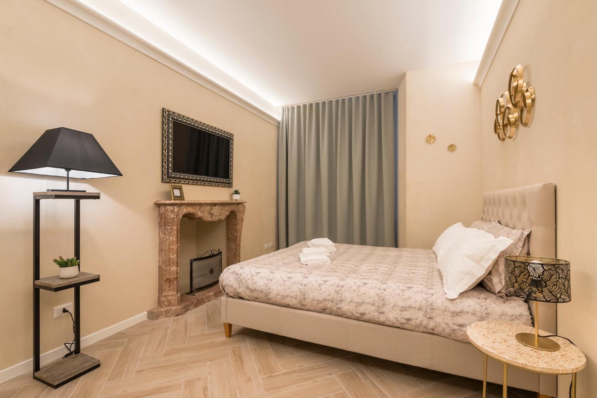 Golden Chic - Citta Alta Apartman Bergamo Szoba fotó
